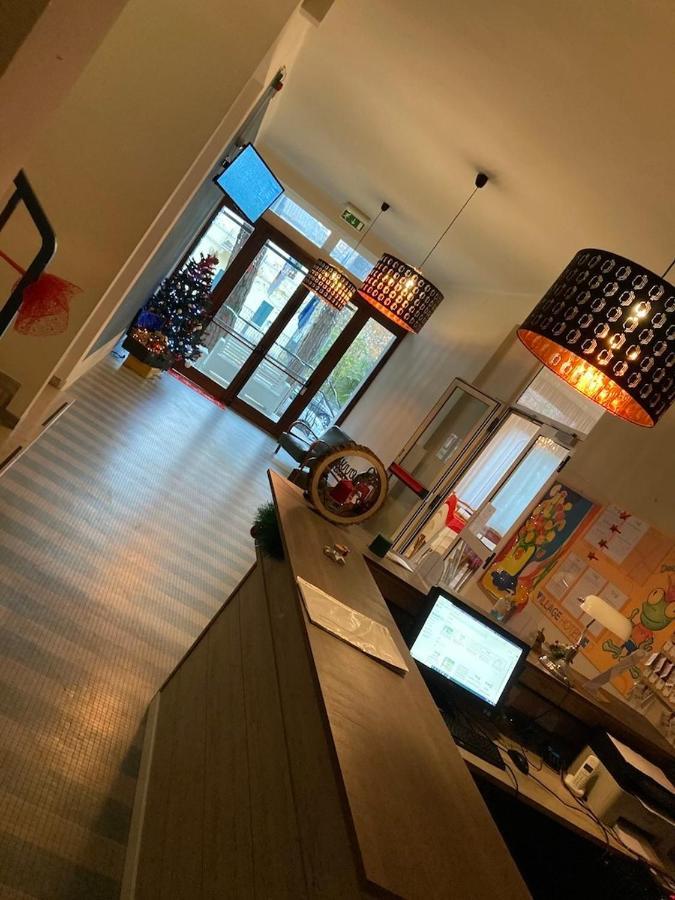 Hotel Antonia 체제나티코 외부 사진