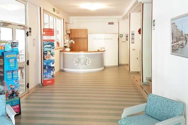 Hotel Antonia 체제나티코 외부 사진