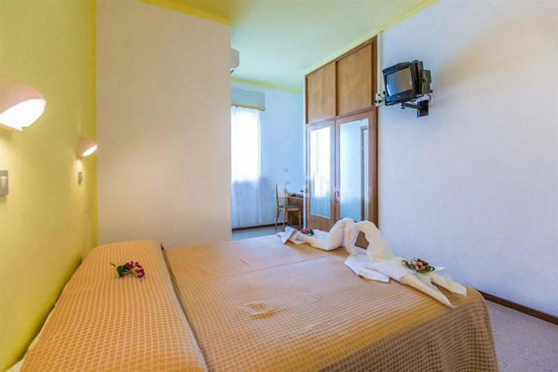 Hotel Antonia 체제나티코 외부 사진